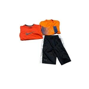 Boys Nike Lot Of 1 Pair Of Shorts And  1 Short Sleeve And 1 Long Sleeve Size 7